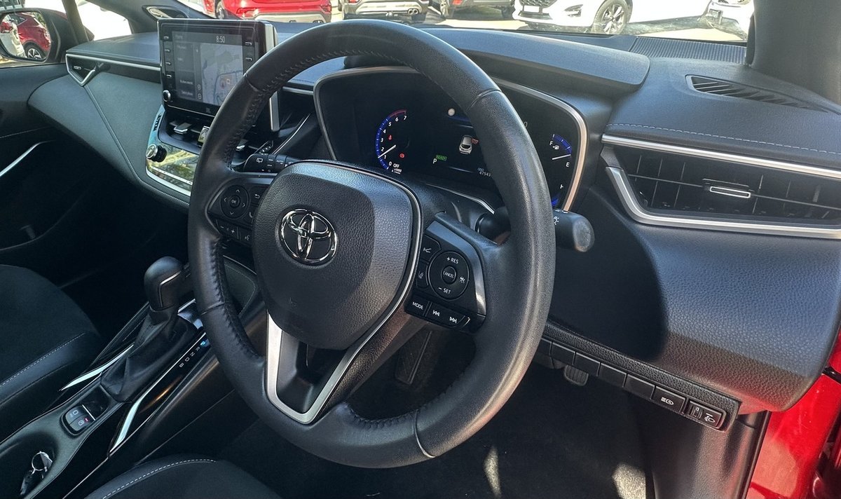 2022 Toyota Corolla ZR Hybrid ZWE211R image 15