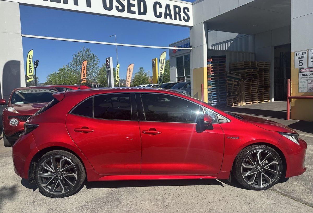 2022 Toyota Corolla ZR Hybrid ZWE211R image 7