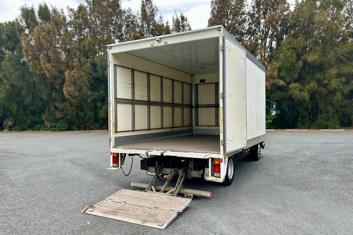 2019 Hino 300 Series 616 image 14