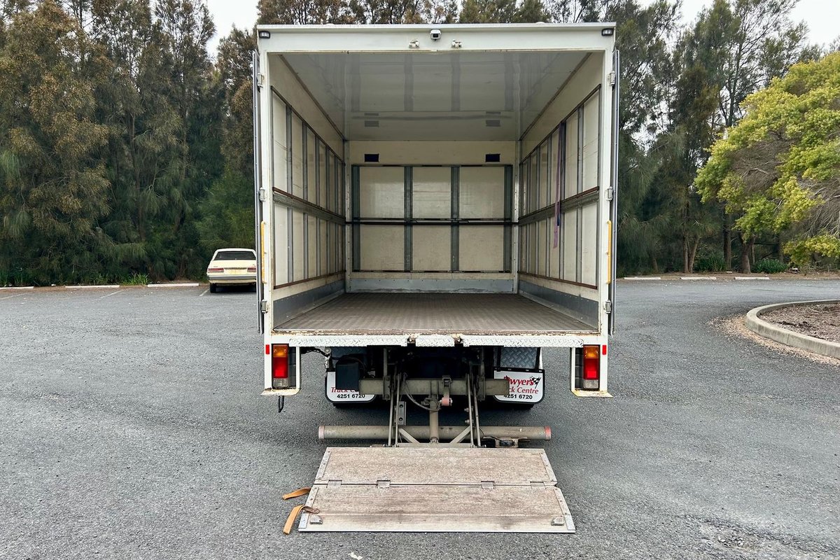 2019 Hino 300 Series 616 image 13