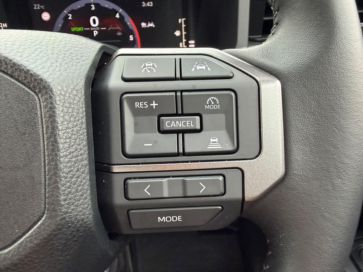 2025 Toyota Hilux SR 48V GUN227R 4X4 Dual Range image 20
