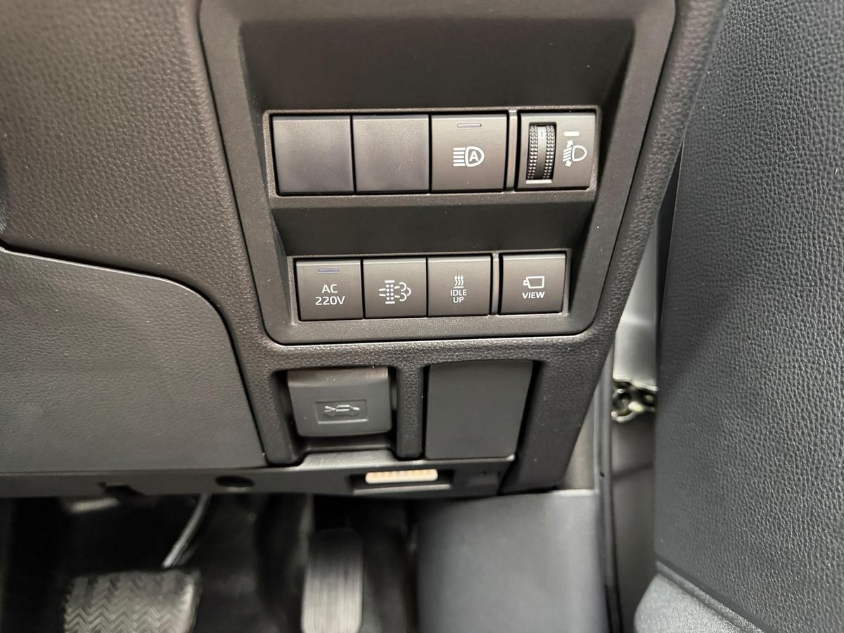 2025 Toyota Hilux SR 48V GUN227R 4X4 Dual Range image 28