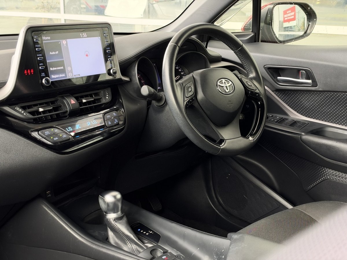 2020 Toyota C-HR S-CVT AWD NGX50R AWD image 10