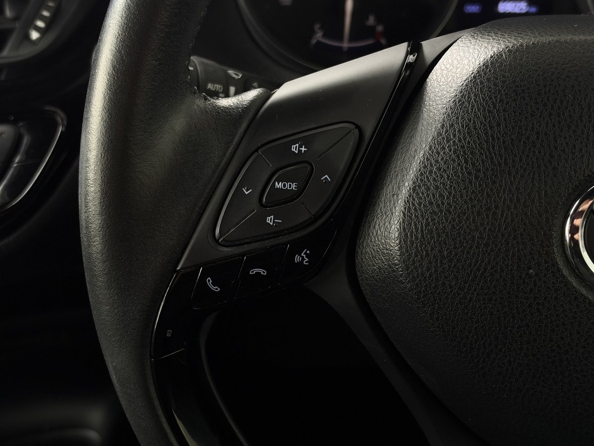 2020 Toyota C-HR S-CVT AWD NGX50R AWD image 16