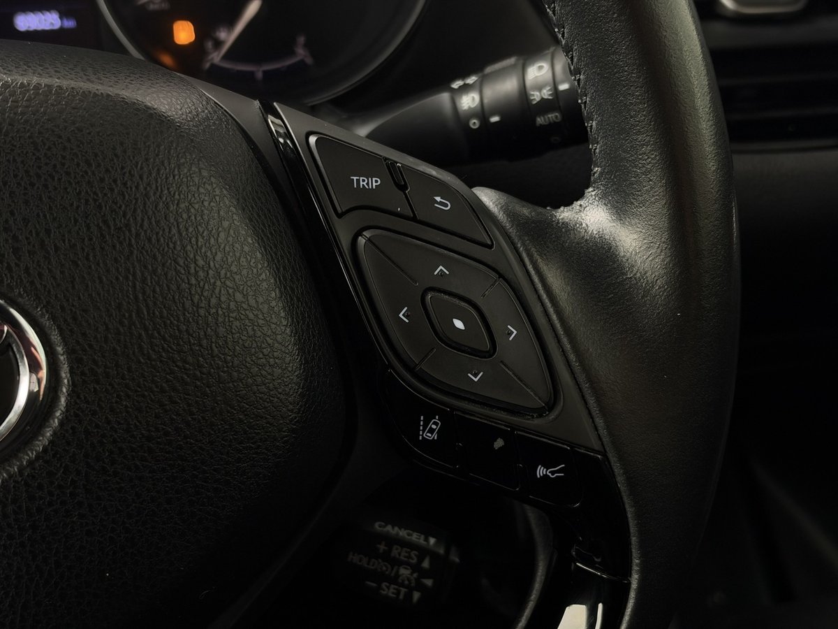 2020 Toyota C-HR S-CVT AWD NGX50R AWD image 17