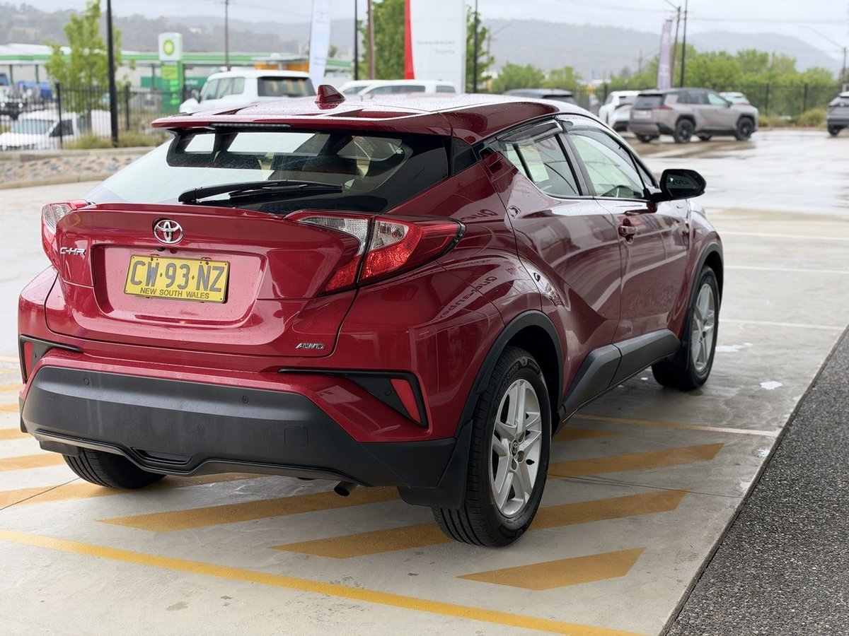 2020 Toyota C-HR S-CVT AWD NGX50R AWD image 4