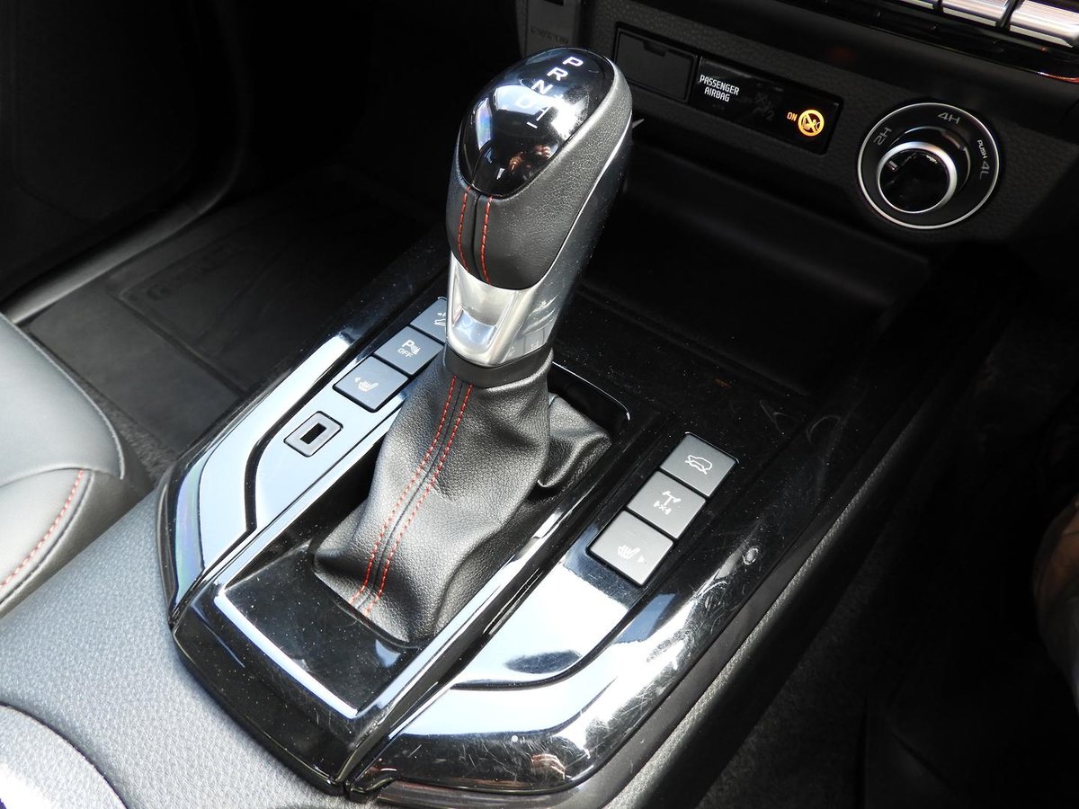 2024 Isuzu D-MAX X-TERRAIN MY24 4X4 Dual Range image 16