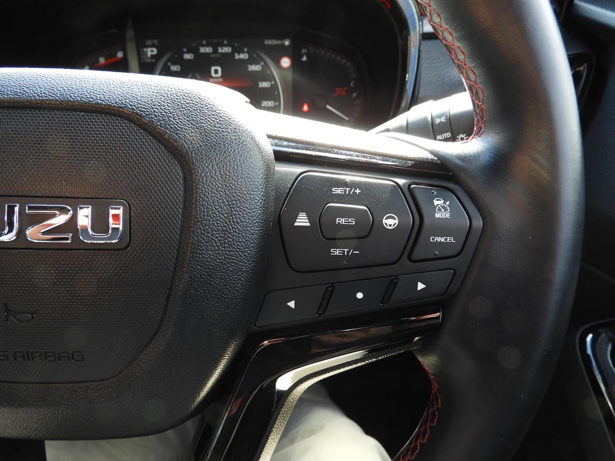 2024 Isuzu D-MAX X-TERRAIN MY24 4X4 Dual Range image 19