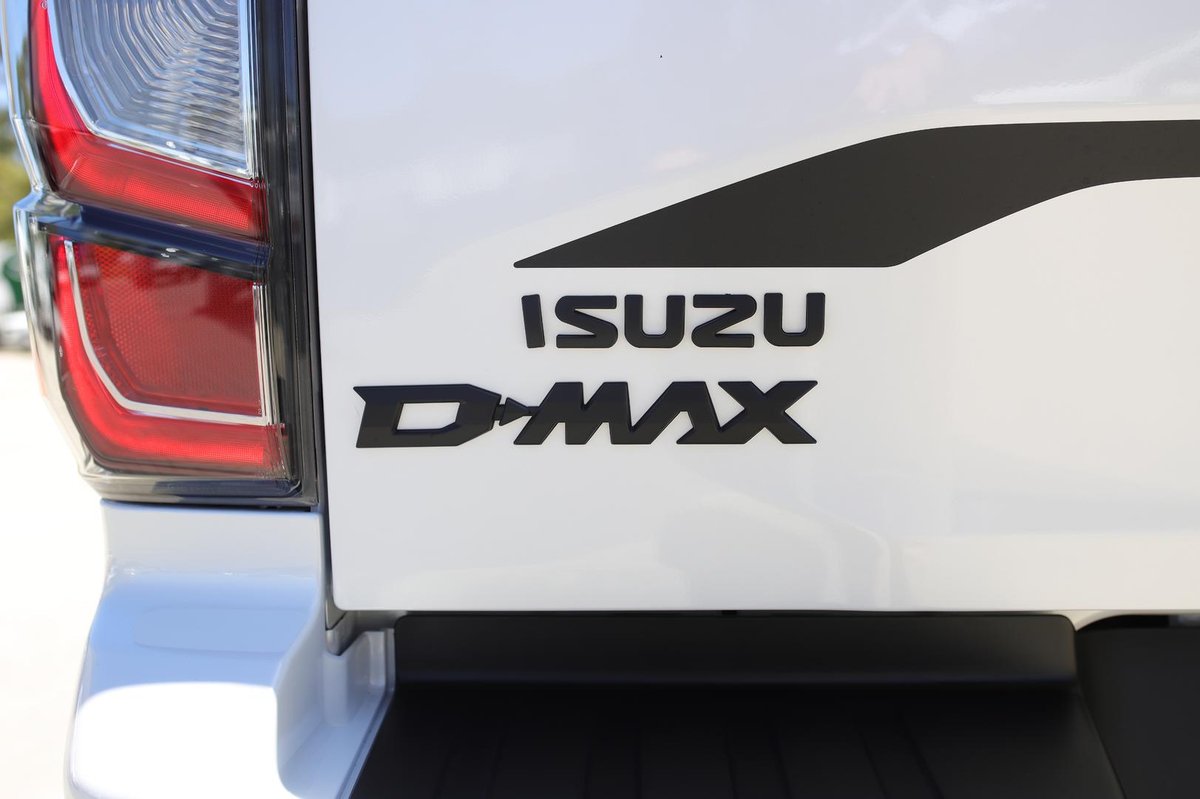 2025 Isuzu D-MAX BLADE MY25.5 4X4 Dual Range image 24