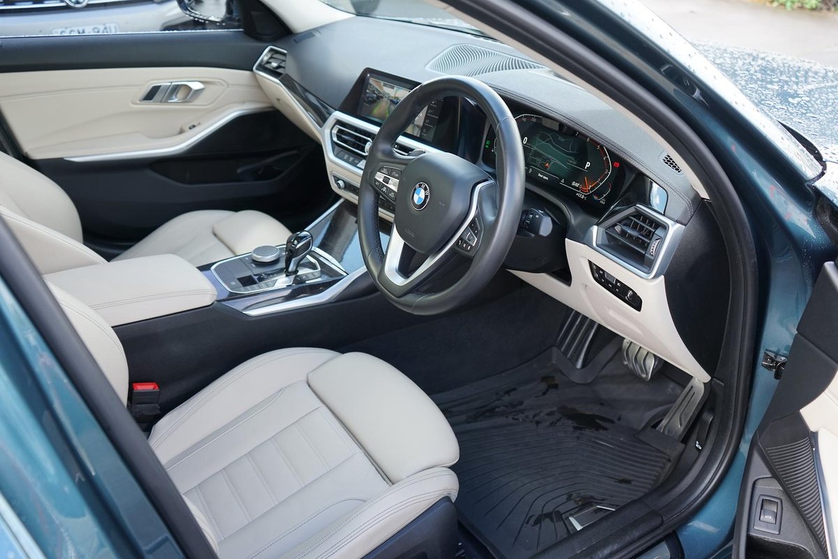 2019 BMW 3 Series 330i Luxury Line G20 image 7