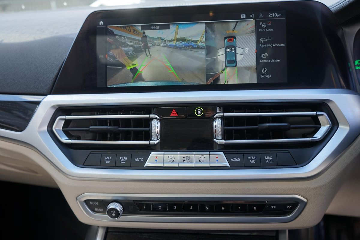 2019 BMW 3 Series 330i Luxury Line G20 image 16