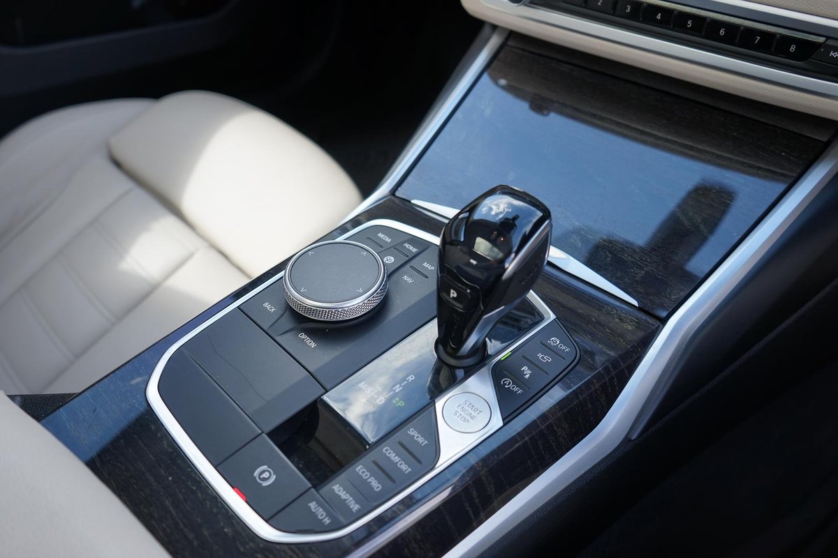 2019 BMW 3 Series 330i Luxury Line G20 image 15