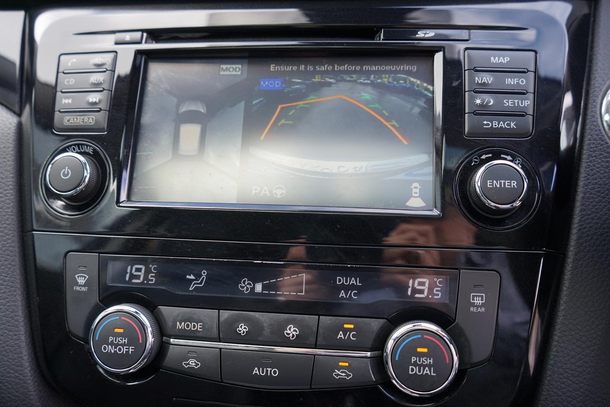 2014 Nissan QASHQAI Ti J11 image 19
