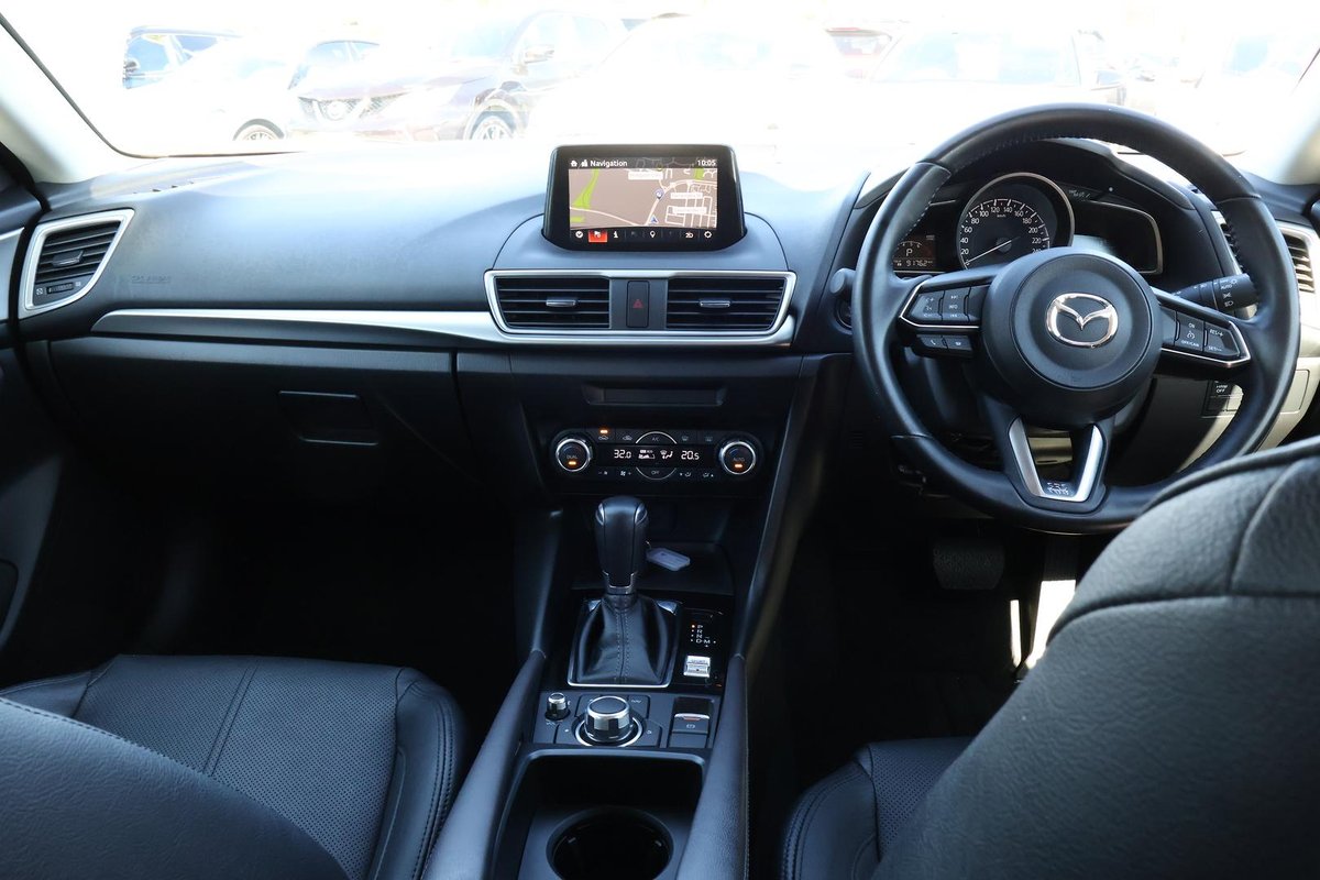 2018 Mazda 3 Touring BN Series image 8