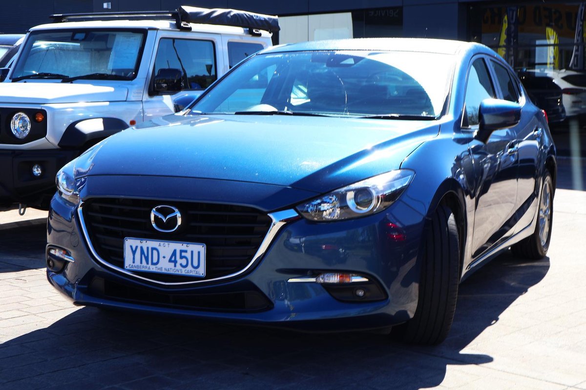 2018 Mazda 3 Touring BN Series image 3