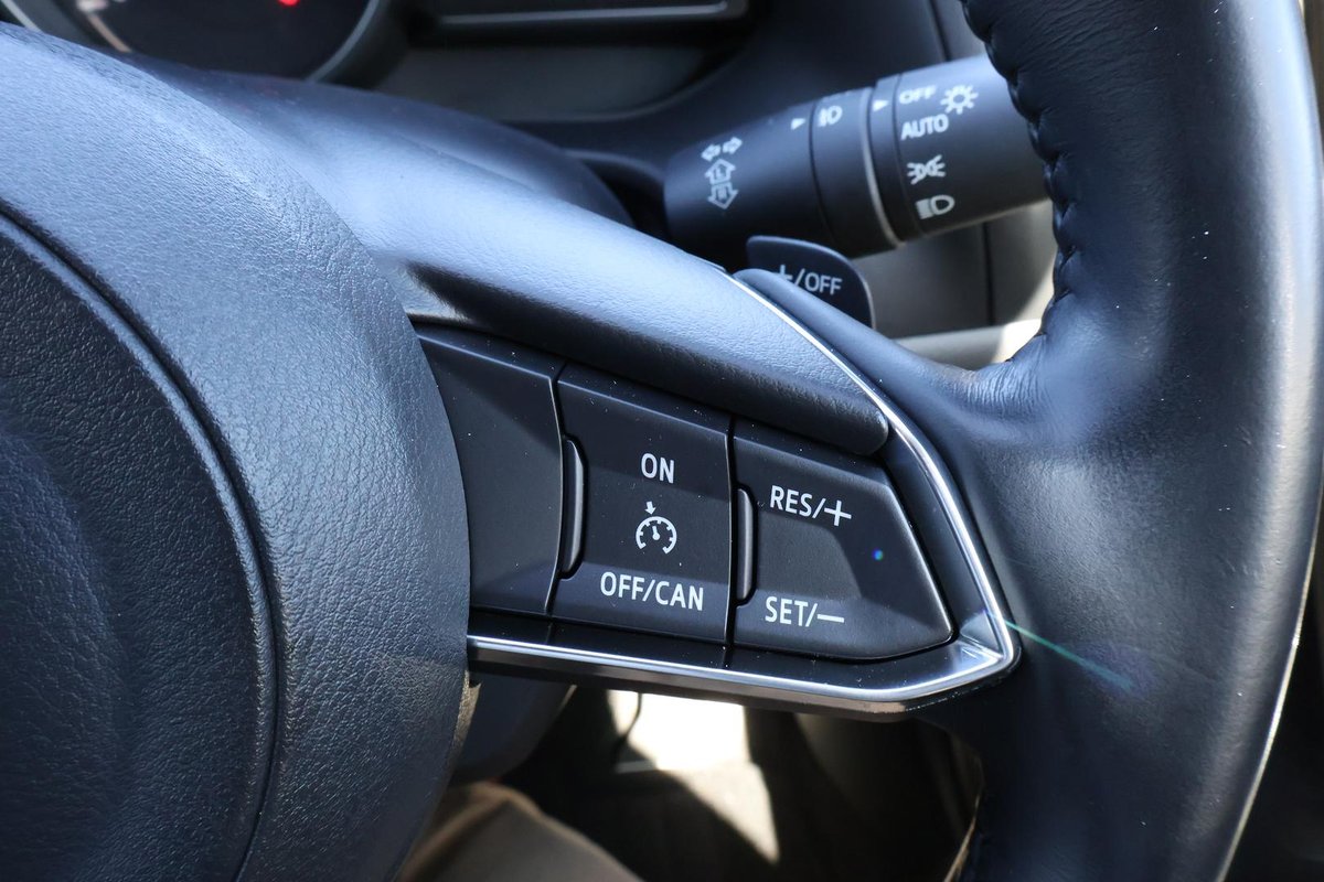 2018 Mazda 3 Touring BN Series image 11