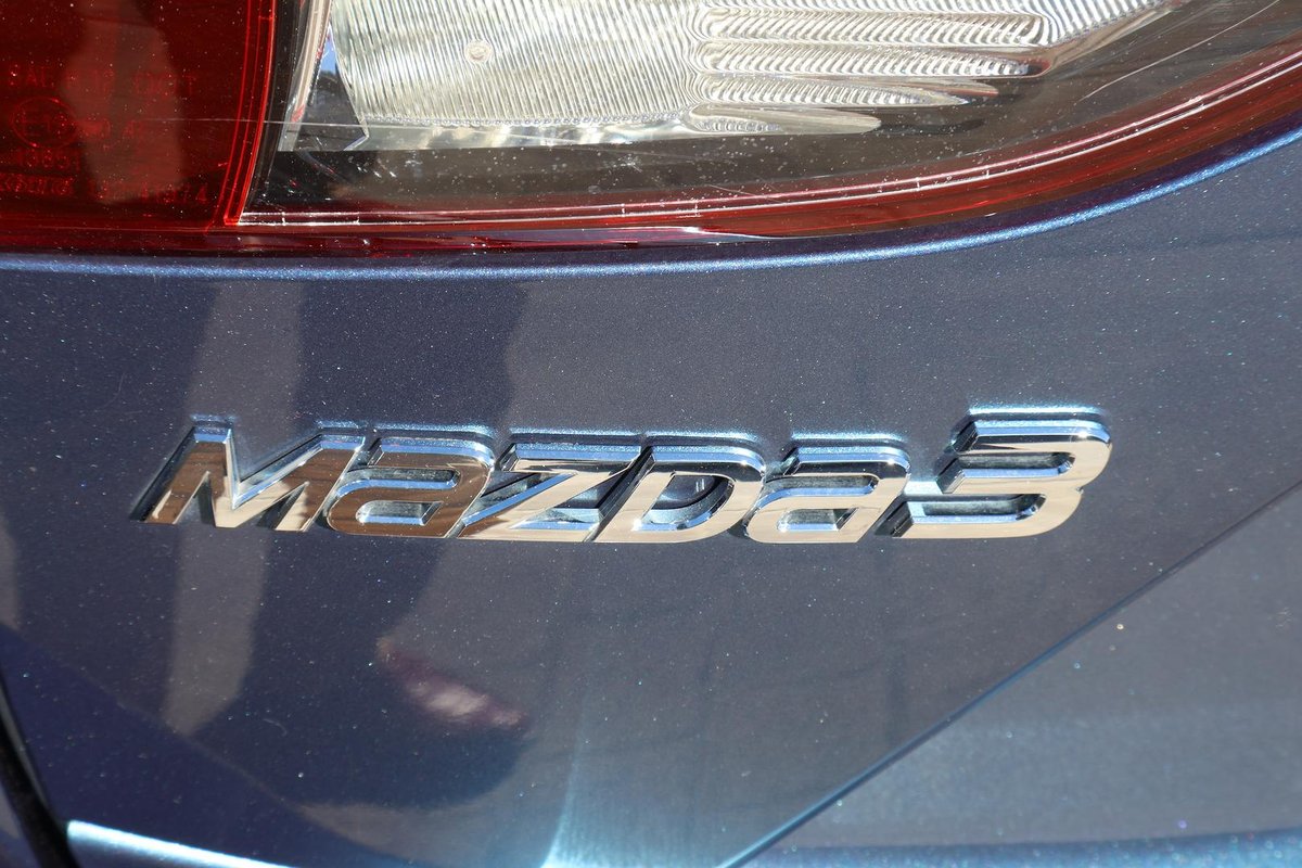 2018 Mazda 3 Touring BN Series image 27
