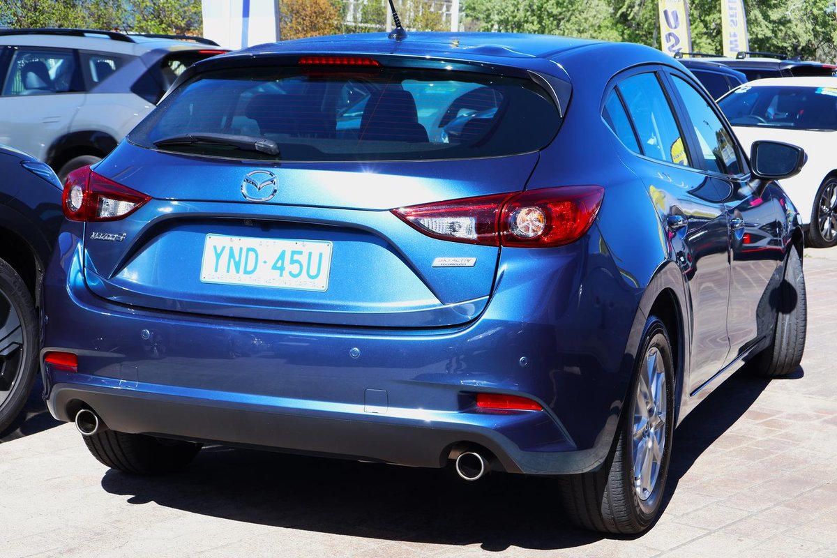 2018 Mazda 3 Touring BN Series image 6