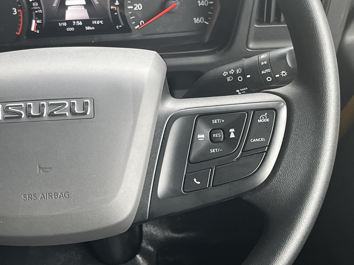 2025 Isuzu F Series image 19