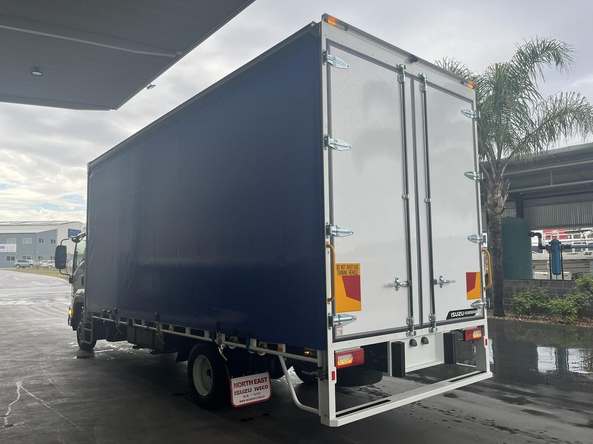 2025 Isuzu F Series image 9
