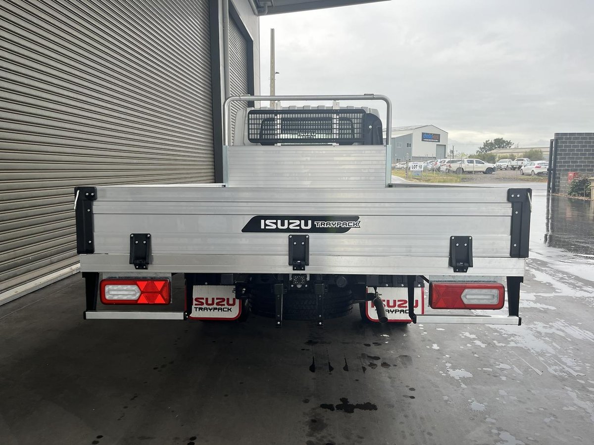 2026 Isuzu N Series image 4