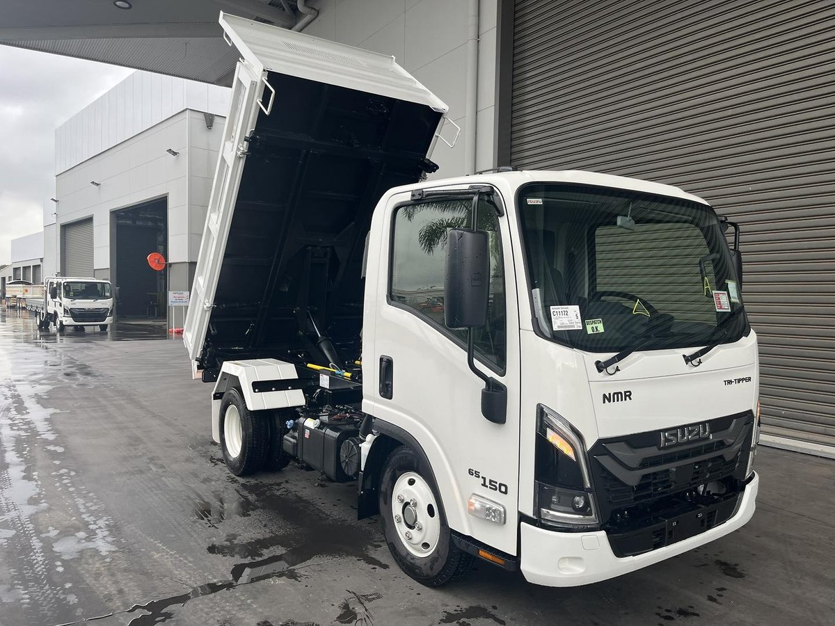 2026 Isuzu N Series image 2