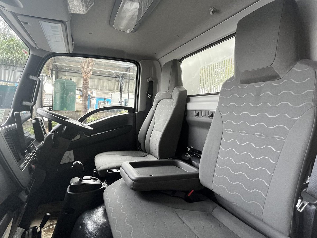 2026 Isuzu N Series image 33