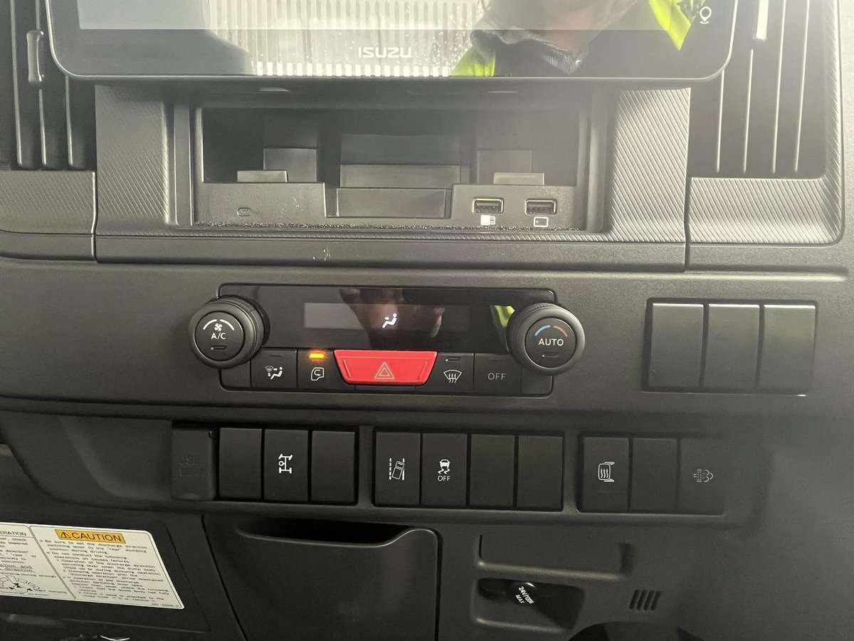 2026 Isuzu N Series image 29