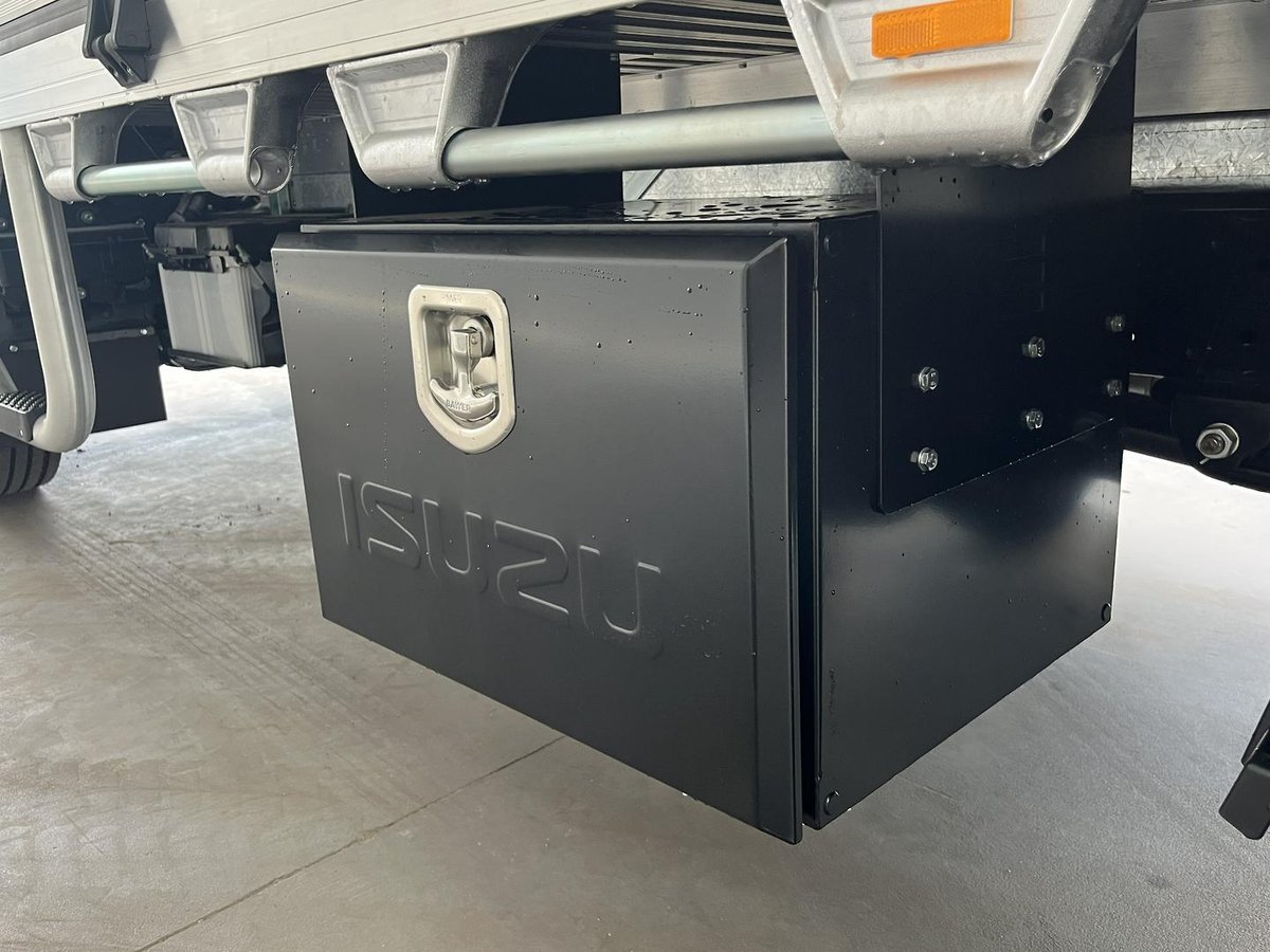 2026 Isuzu N Series image 7
