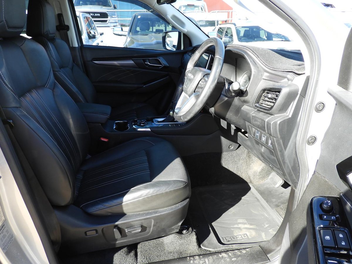 2022 Isuzu MU-X LS-T MY23 4X4 Dual Range image 8