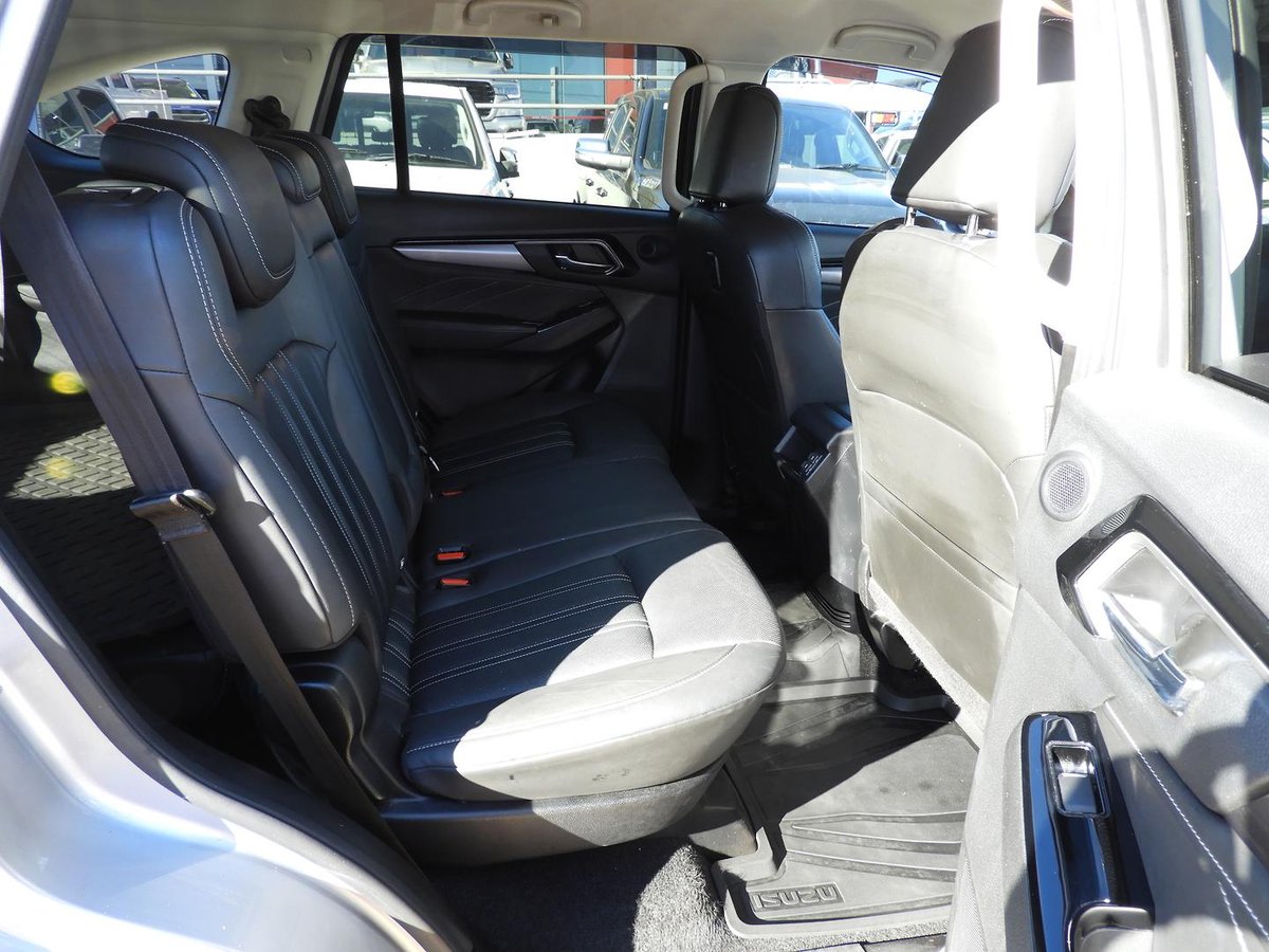 2022 Isuzu MU-X LS-T MY23 4X4 Dual Range image 10