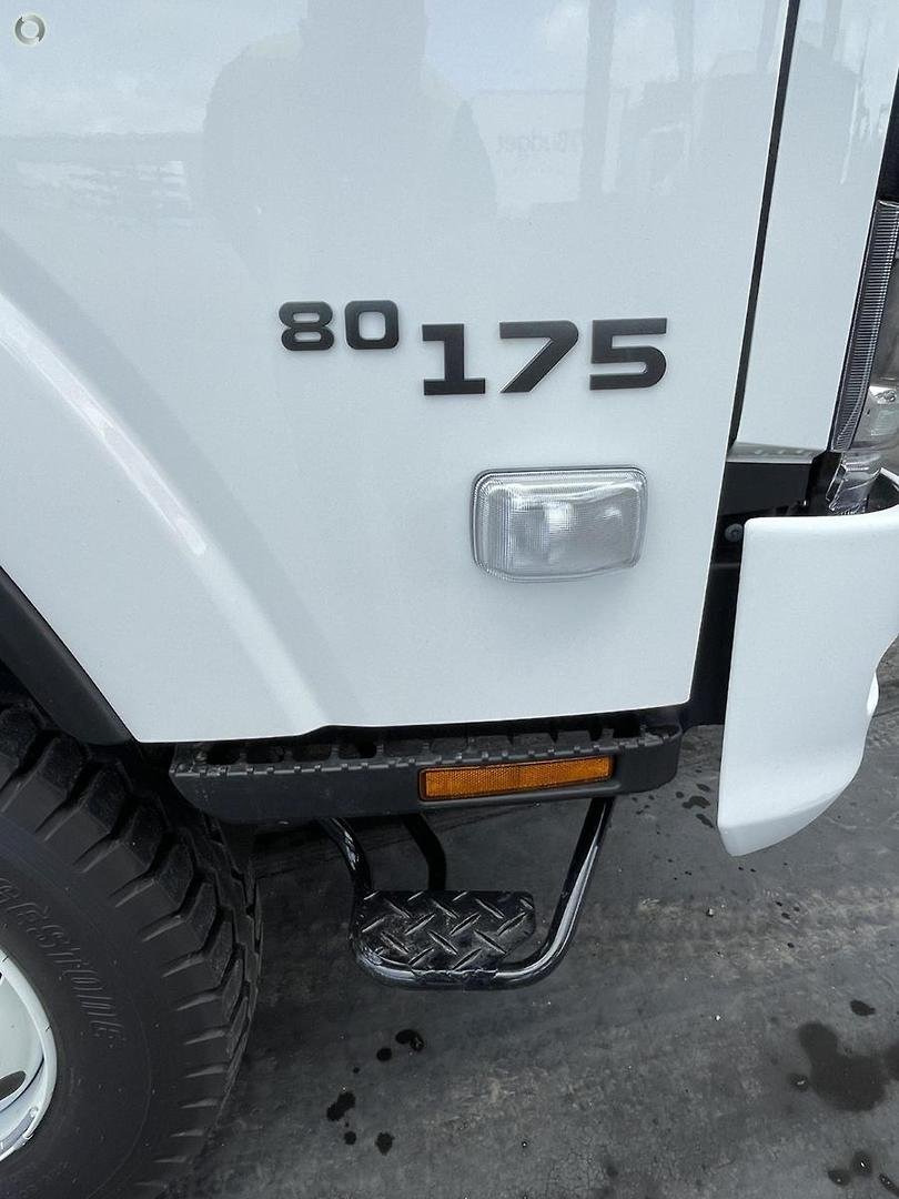 2025 Isuzu N Series image 9