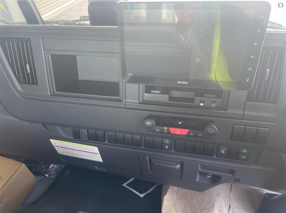2026 Isuzu F Series image 14