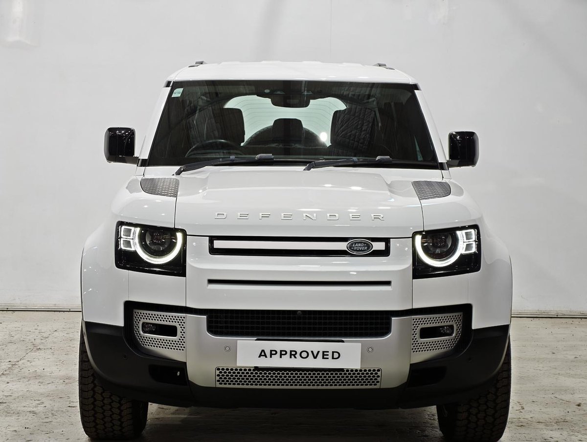 2023 Land Rover Defender 110 D300 SE L663 MY23.5 AWD image 7