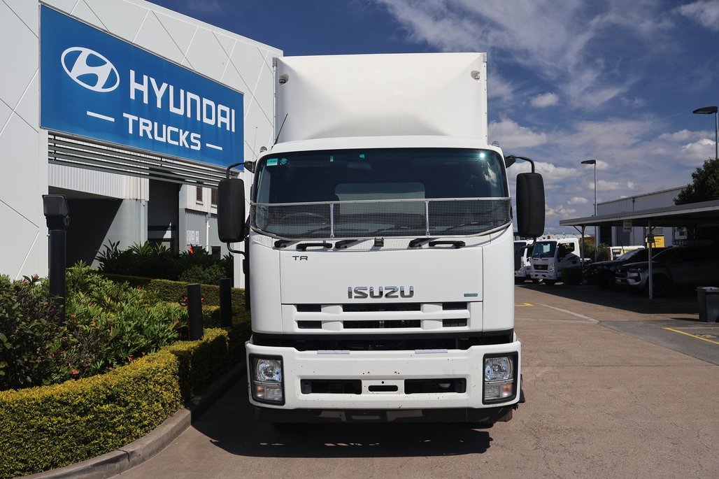2015 ISUZU FTR 900 image 18