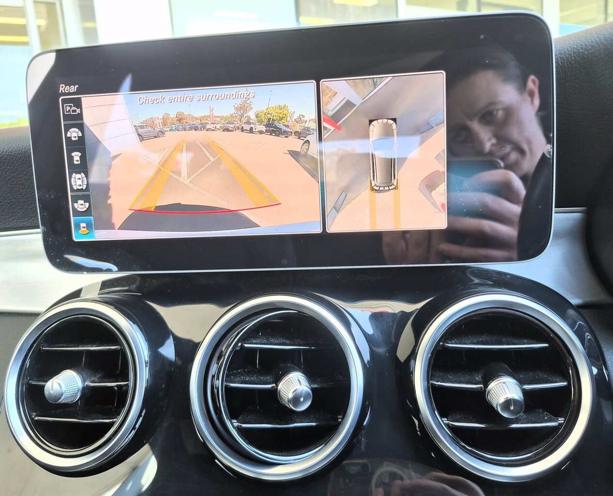 2019 Mercedes-Benz C-Class C200 S205 image 16