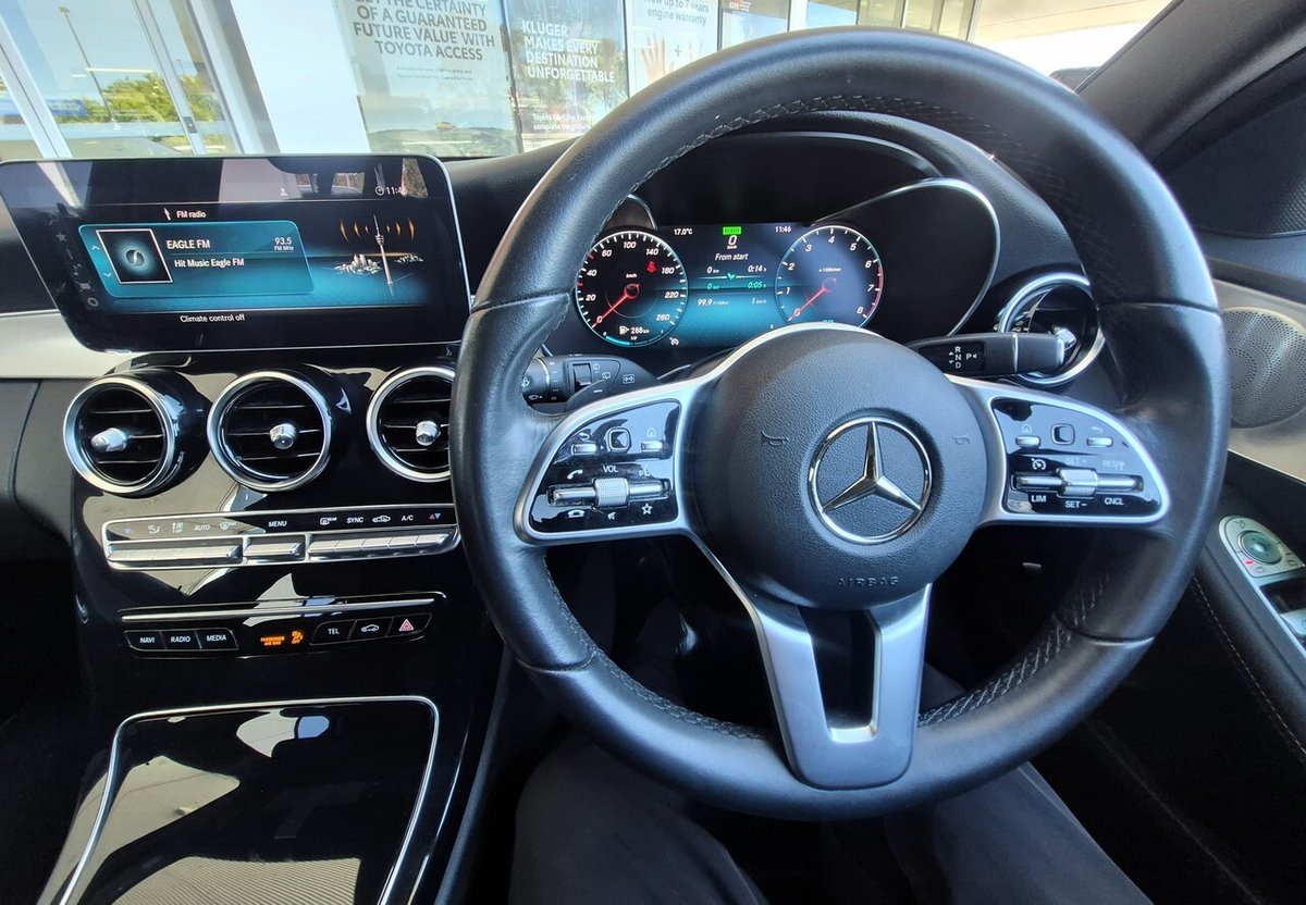 2019 Mercedes-Benz C-Class C200 S205 image 17