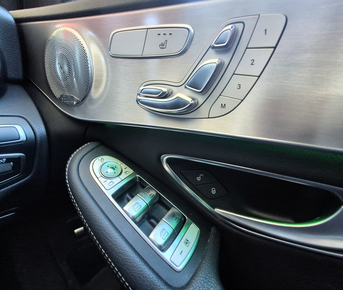 2019 Mercedes-Benz C-Class C200 S205 image 18