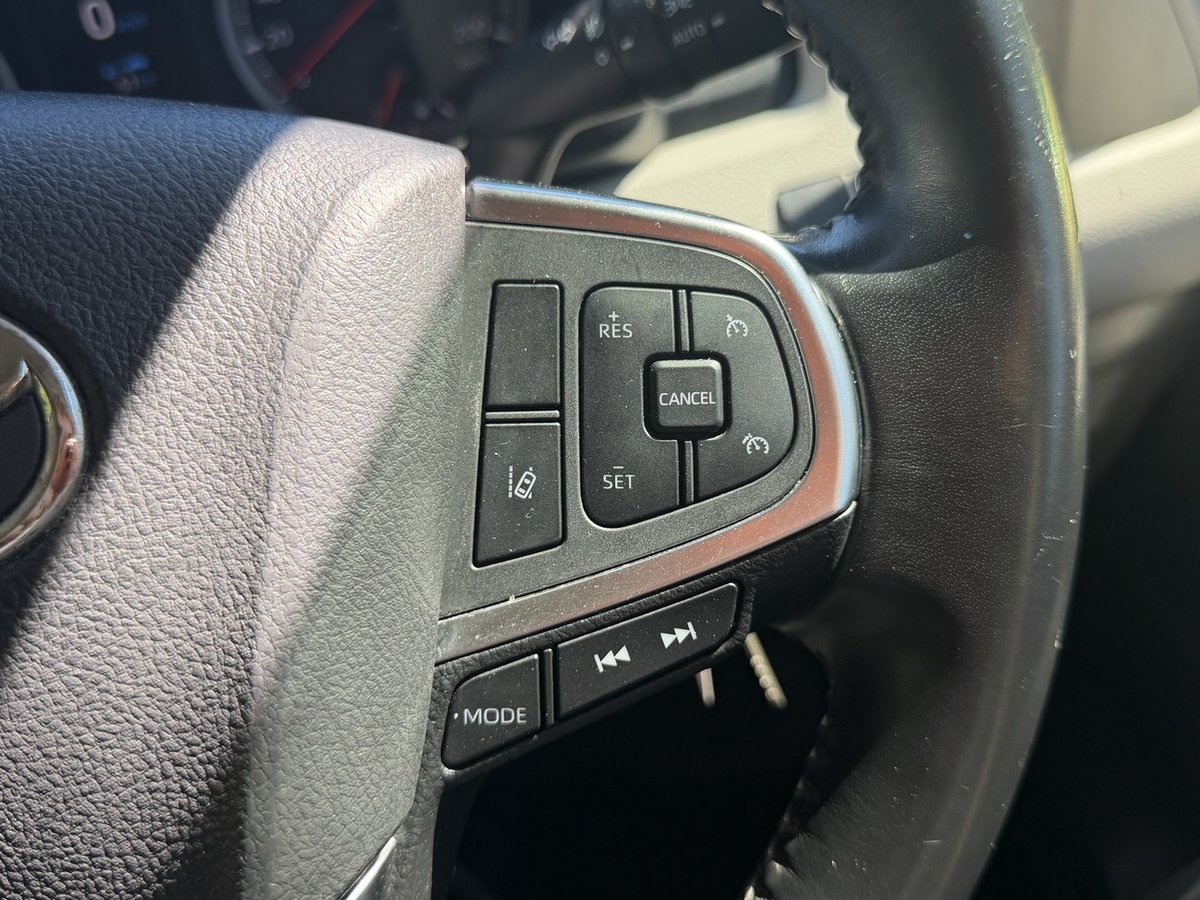 2019 Toyota HiAce image 17