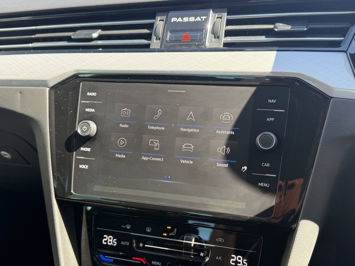 2022 Volkswagen Passat 140TSI Business B8 MY22.5 image 12