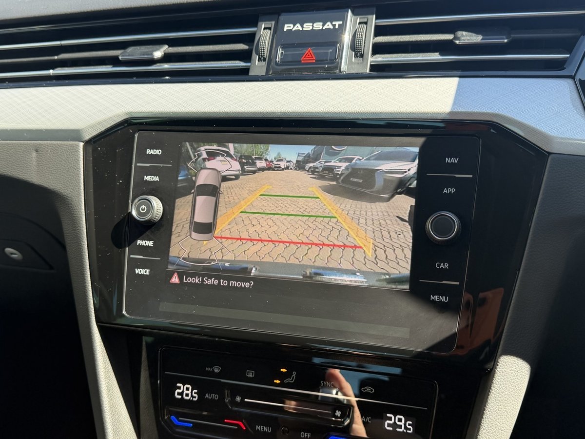 2022 Volkswagen Passat 140TSI Business B8 MY22.5 image 13