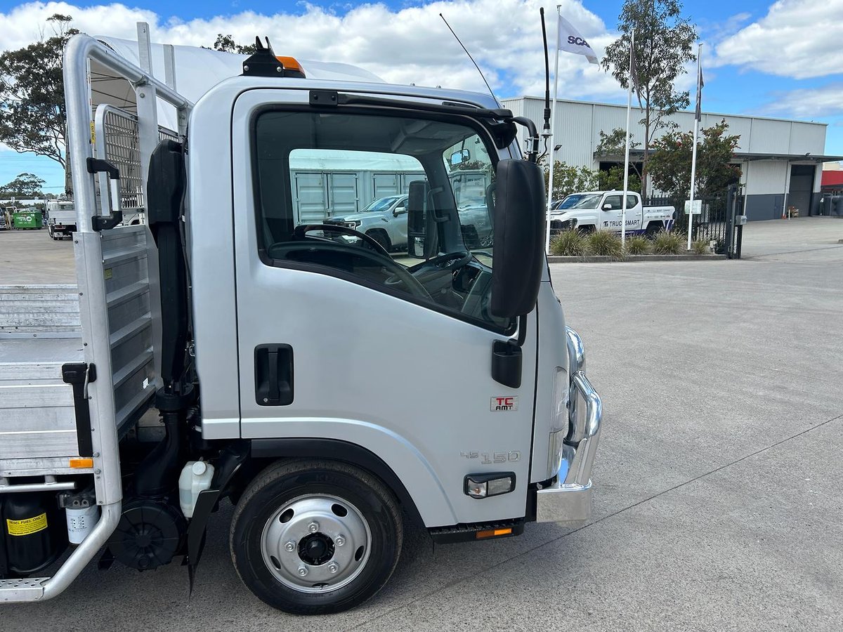 2016 Isuzu N Series NLR 45-150 Traypack image 11