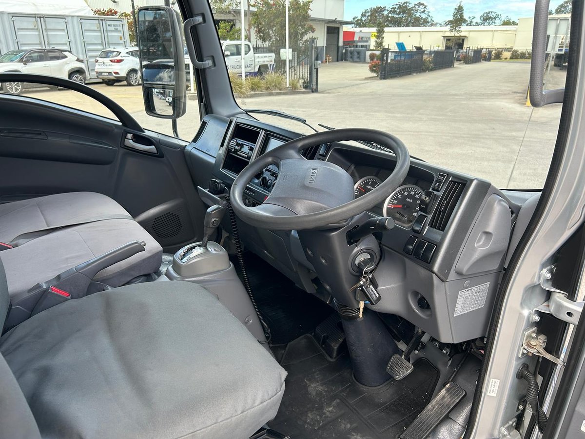 2016 Isuzu N Series NLR 45-150 Traypack image 13