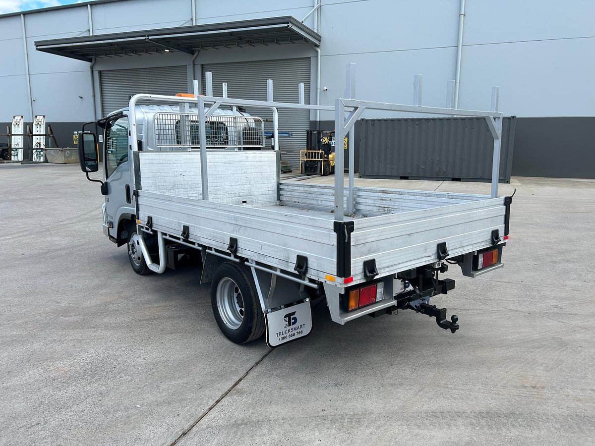 2016 Isuzu N Series NLR 45-150 Traypack image 6