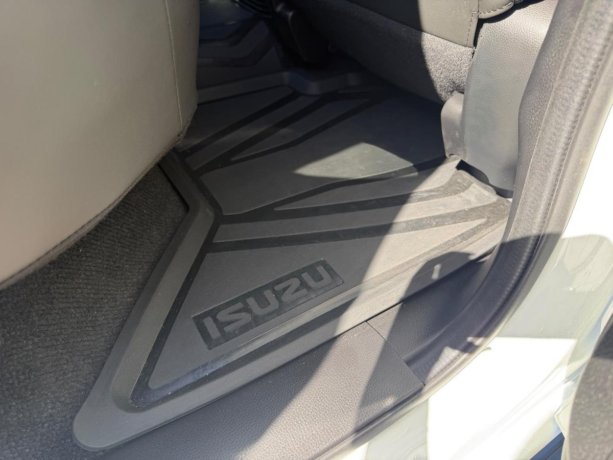 2026 Isuzu D-MAX X-TERRAIN MY25.5 4X4 Dual Range image 14
