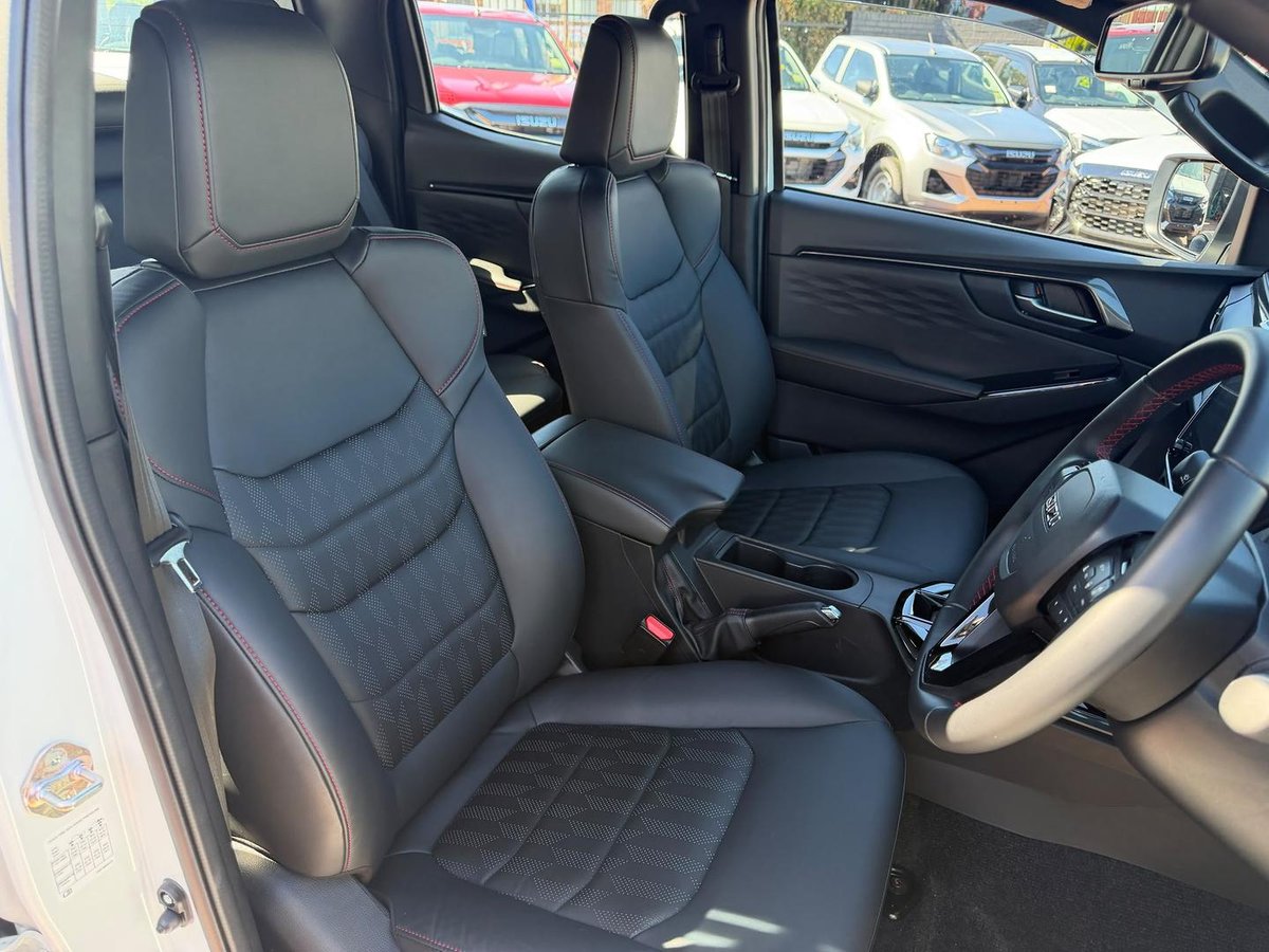 2026 Isuzu D-MAX X-TERRAIN MY25.5 4X4 Dual Range image 15