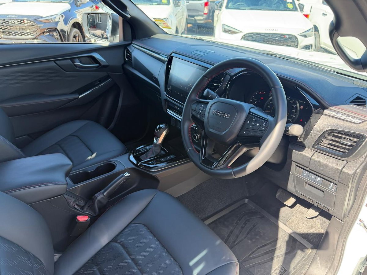 2026 Isuzu D-MAX X-TERRAIN MY25.5 4X4 Dual Range image 31