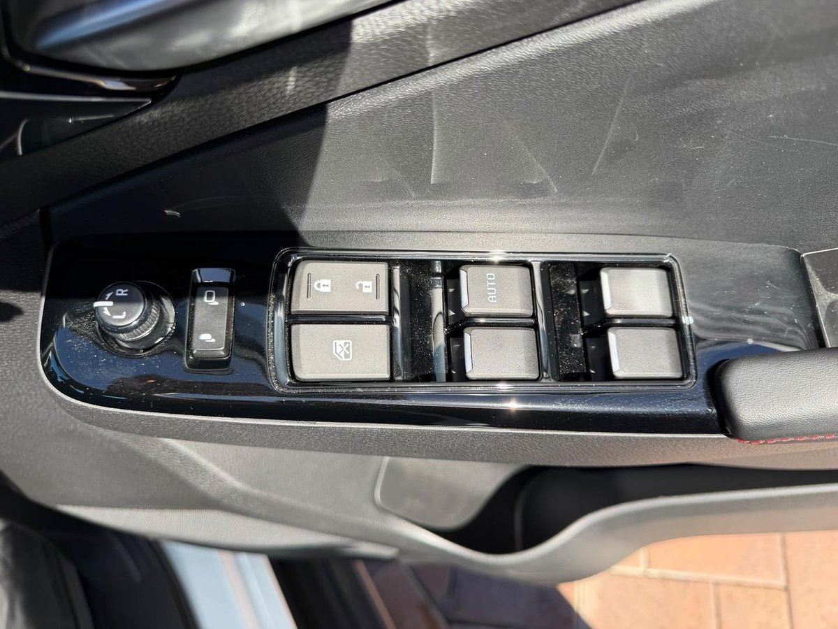 2026 Isuzu D-MAX X-TERRAIN MY25.5 4X4 Dual Range image 25