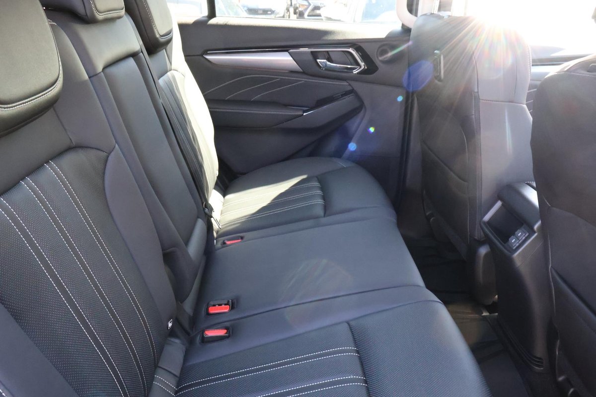 2021 Isuzu MU-X LS-T MY21 4X4 Dual Range image 24