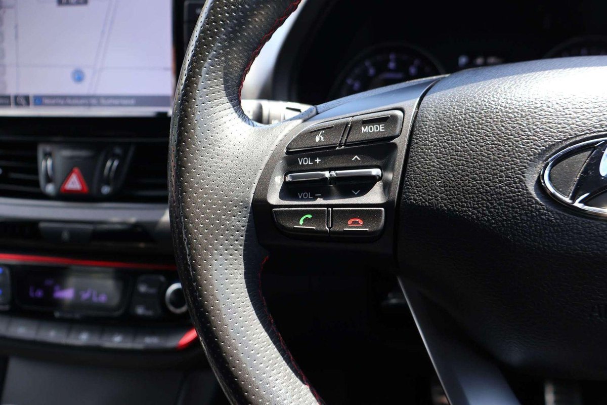 2017 Hyundai i30 SR Premium PD MY18 image 19